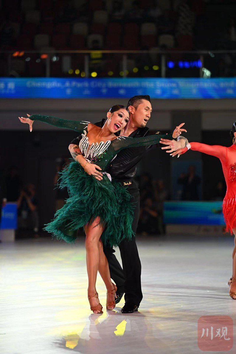 世界体育舞蹈节闭幕 阎棒棒/杜玉君再夺冠|拉丁舞_新浪财经_新浪网