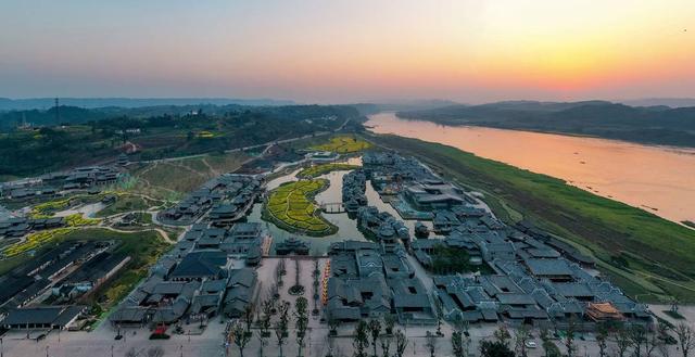 航拍李庄古镇月亮田景区.(宜宾市文广旅游局供图)
