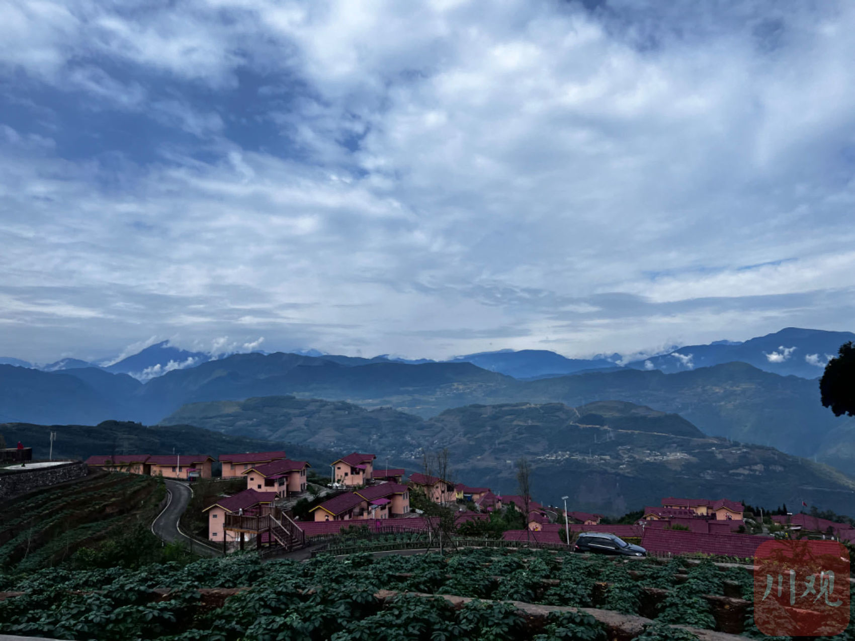 王国平 摄此次入选的乐山市峨边彝族自治县新林镇的茗新村,则是全省最