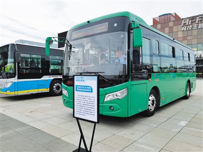 9月19日,定制的北京通学公交.新京报记者 王贵彬 摄