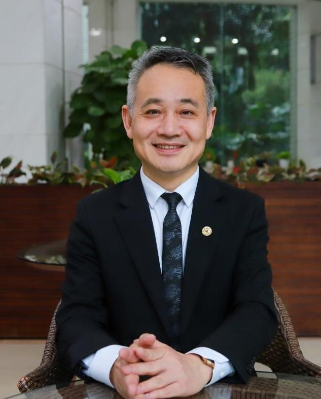 民盟广东省委会教育委员会副主任,广东省广州市英东中学校长&nbsp