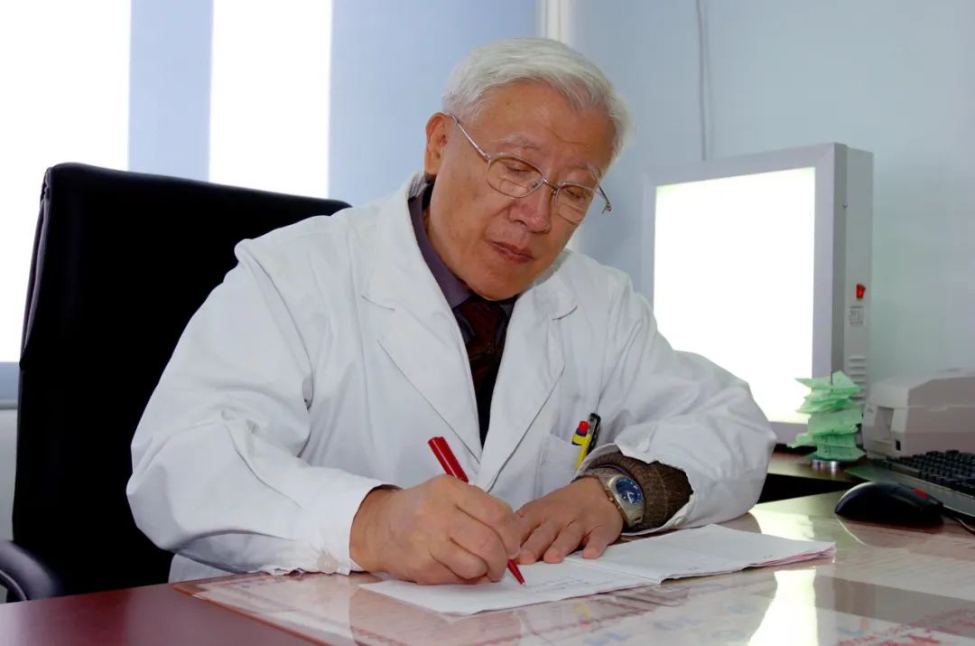 中国小儿骨科创始人之一,北京儿童医院教授潘少川逝世,享年97岁|骨科