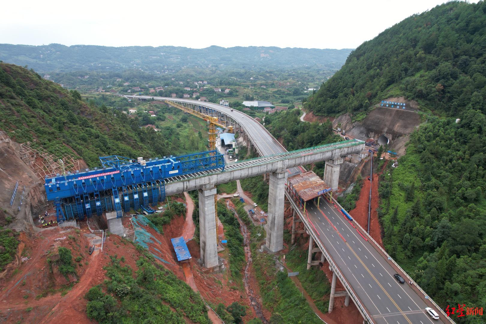 创一项国内之最向家坝灌区瓦房头渡槽浇筑完成工程覆盖川滇两省