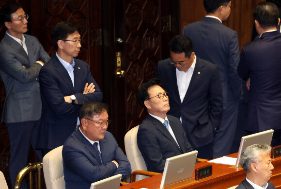 惩罚背叛者？韩媒：李在明拘捕同意案通过后，共同民主党斥投赞成票者
