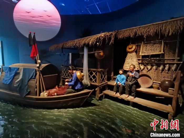 省陵水黎族自治县的海南疍家博物馆开馆,馆内展示疍家人日常生活场景