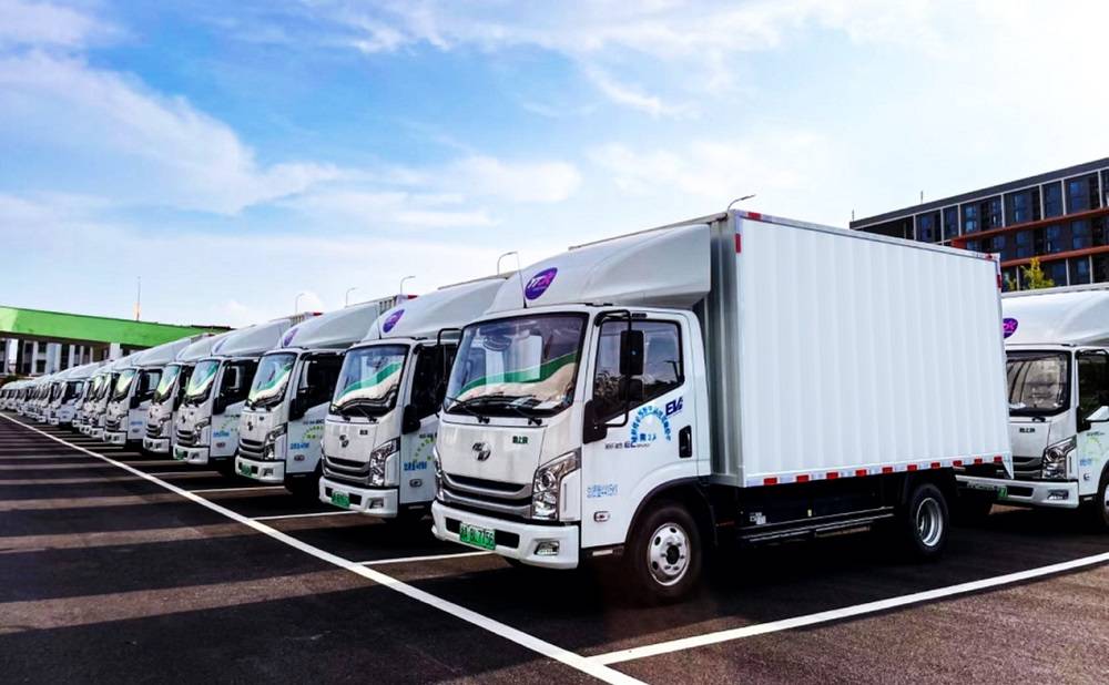 （采用宁德时代商用车电池解决方案的杭州亚运会物流车辆）