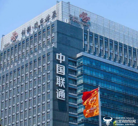 塔克犯規(guī)后和杜蘭特媽媽閑談 進(jìn)程有說有笑