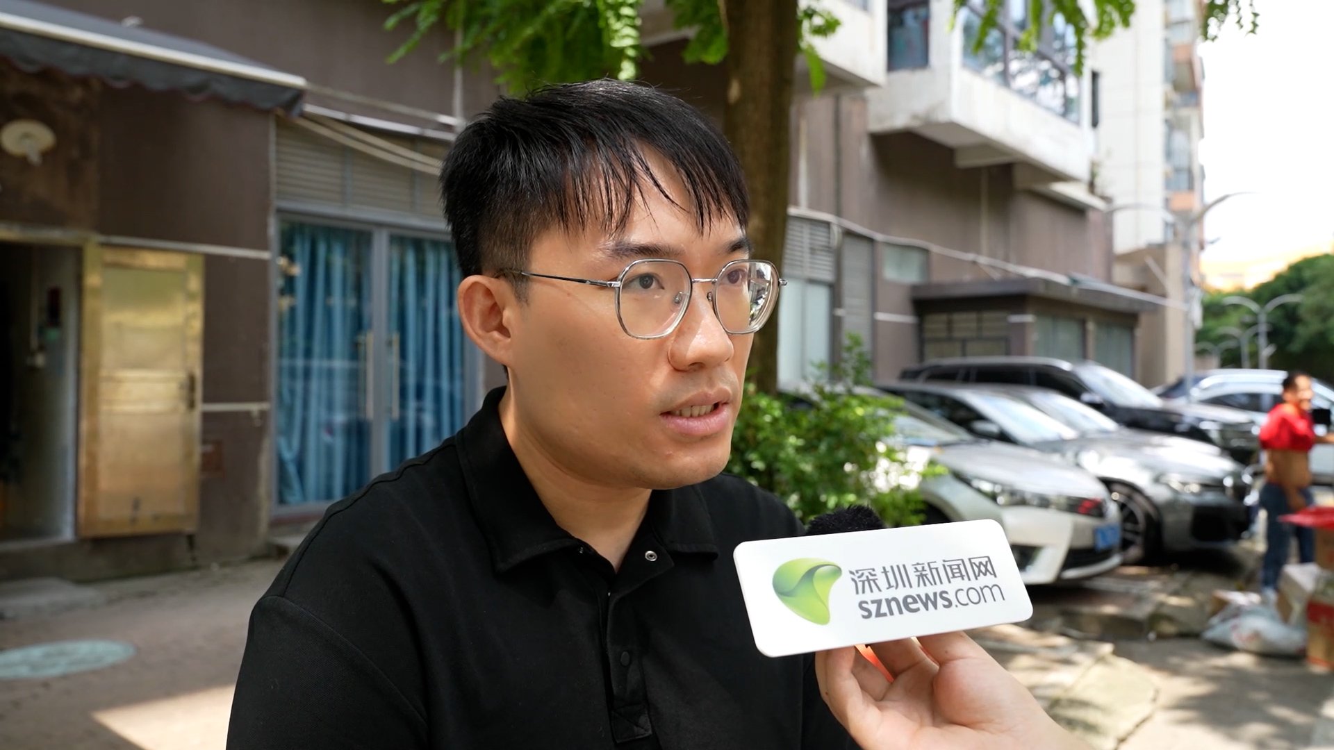 福田建工署相关负责人接受记者采访.(张宇杰 摄)