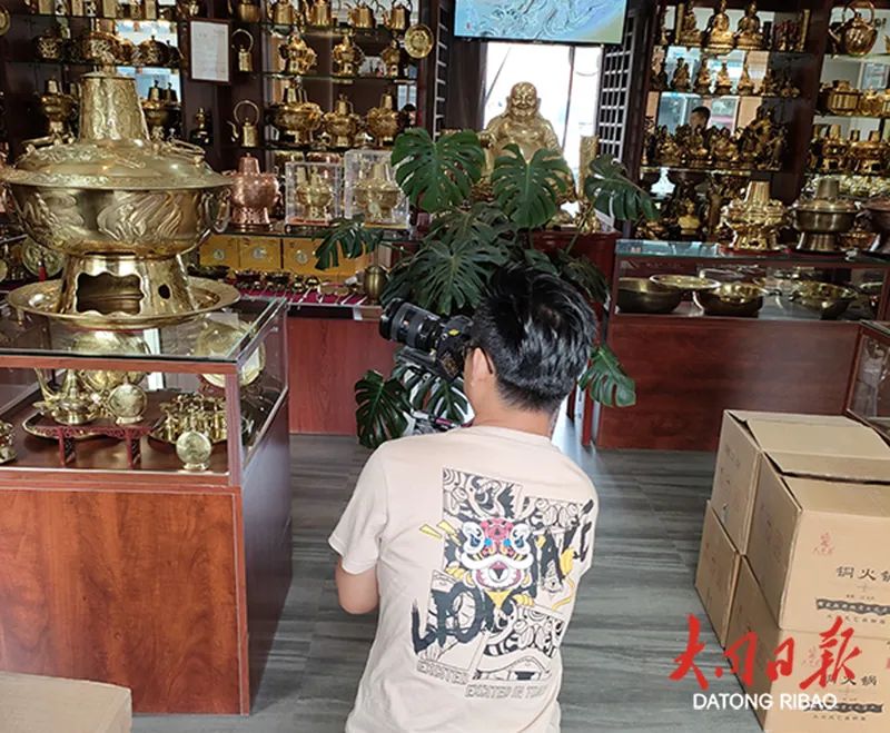 大同什锦火锅凤临阁的凤趴窝弘雅饭店的过油肉4个大菜鸿御百年刀削面