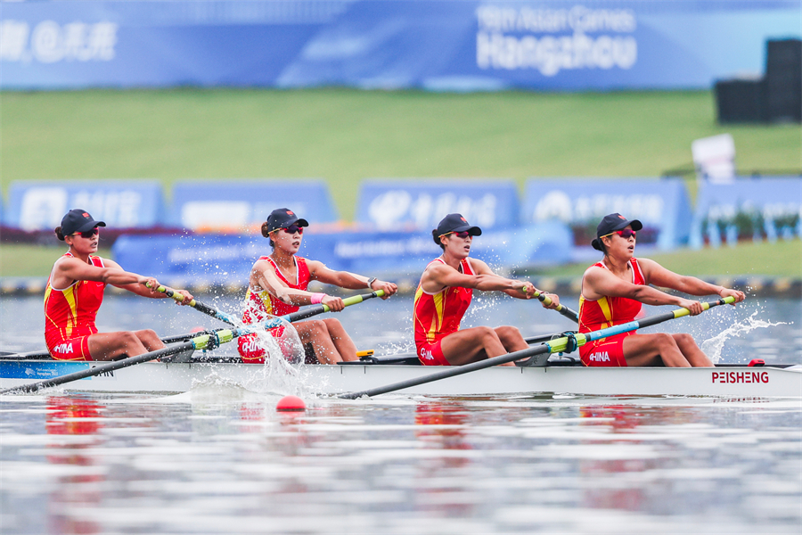 赛艇男子八人单桨有舵手决赛,中国组合李文雷/陈弦峰/徐桥/吕毅/冀高