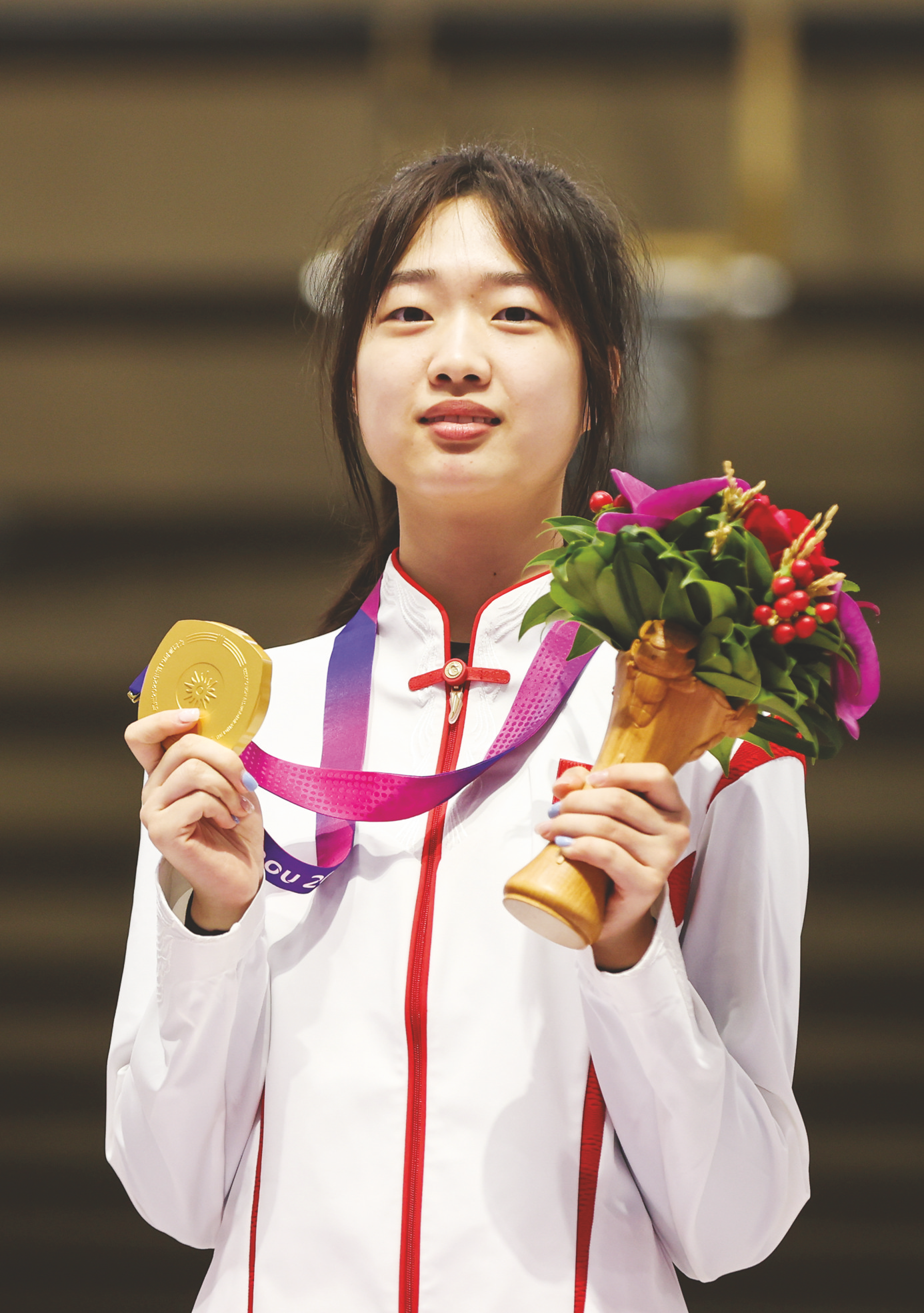&nbsp;&nbsp;&nbsp;&nbsp;9月24日,女子10米气步枪个人赛冠军黄雨婷在