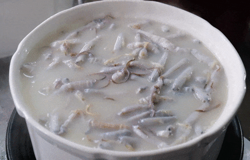 泥丁粥。刘梓薇 摄