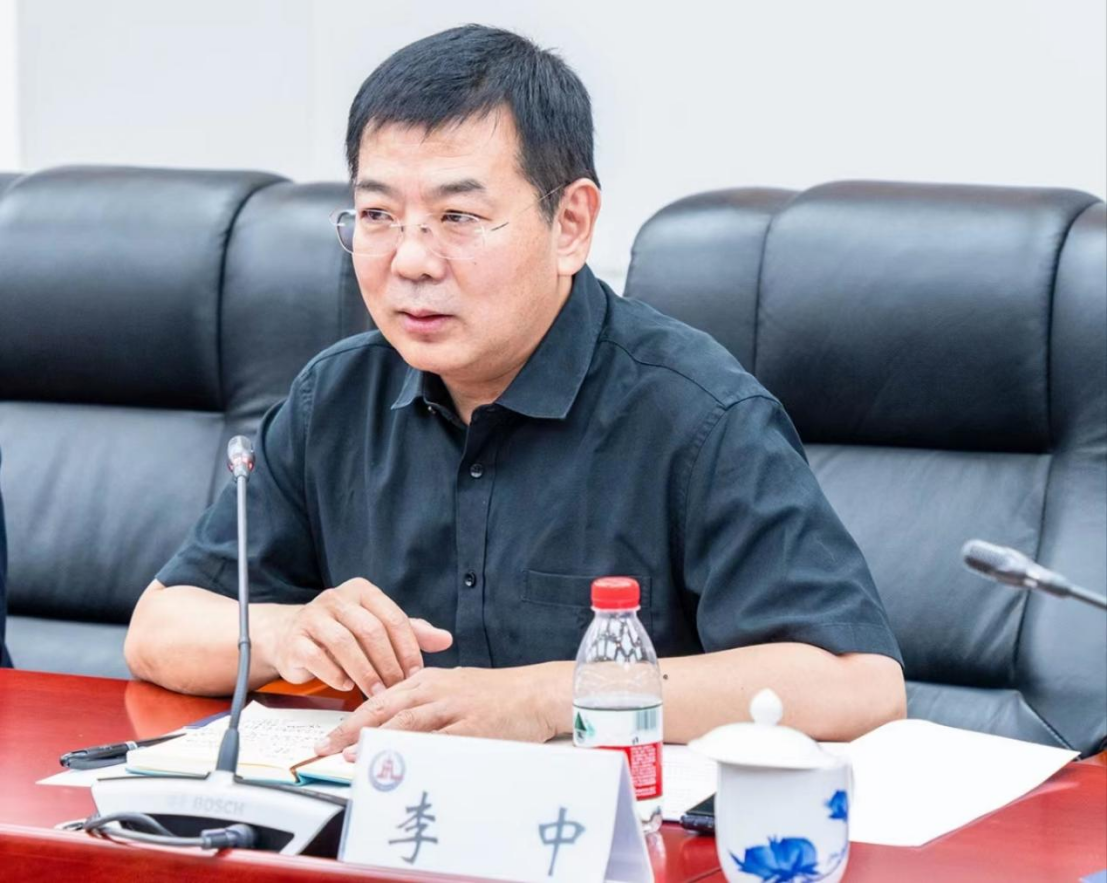 图为中海油研究总院副总经理兼总工程师李中