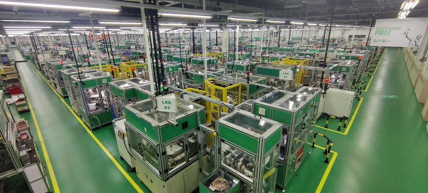 位于上海普陀区的施耐德电气5g全连接工厂