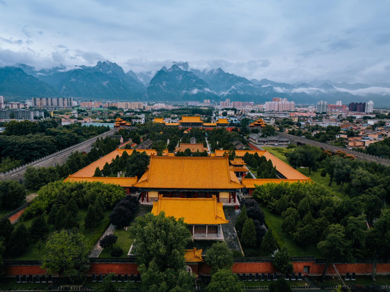 华山脚下的西岳庙是古代祭祀华山的主要场所.邱活摄
