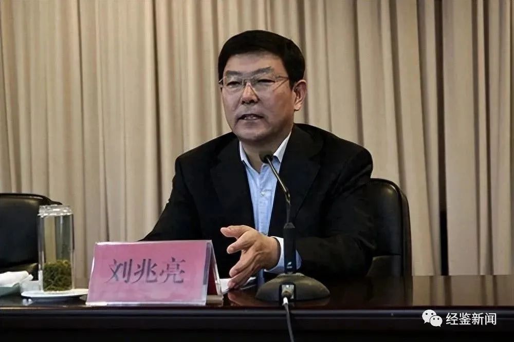 临沂市政府原党组成员,副市长马崑涉嫌严重违纪违法,目前正接受山东省