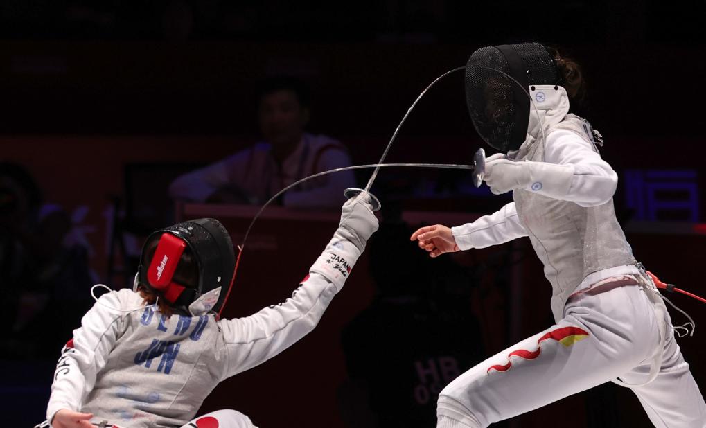 击剑综合:黄芊芊夺女花个人金牌 具本佶无缘四连冠_新浪财经_新浪网