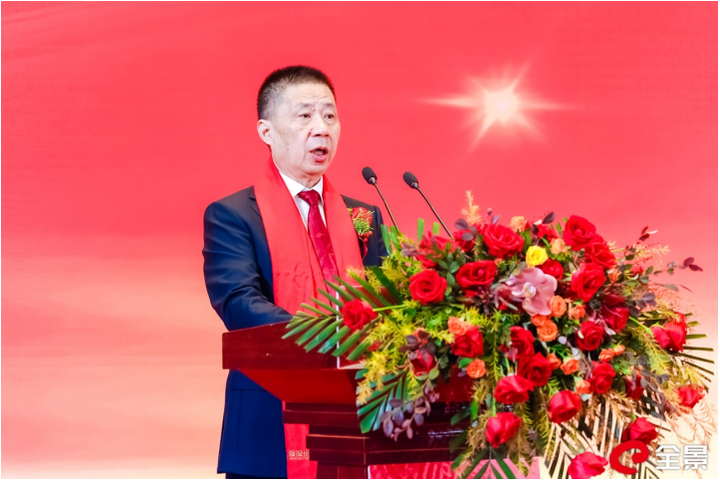 科强股份董事长,总经理周明