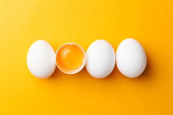 咸蛋黄还能人造？20粒才9.9元 专家教你分辨是不是人造咸蛋黄