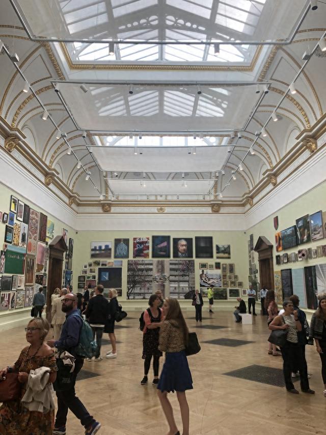 为了开拓公共艺术新可能,上海这所院校为毕业生度身定制"作品拍卖会"