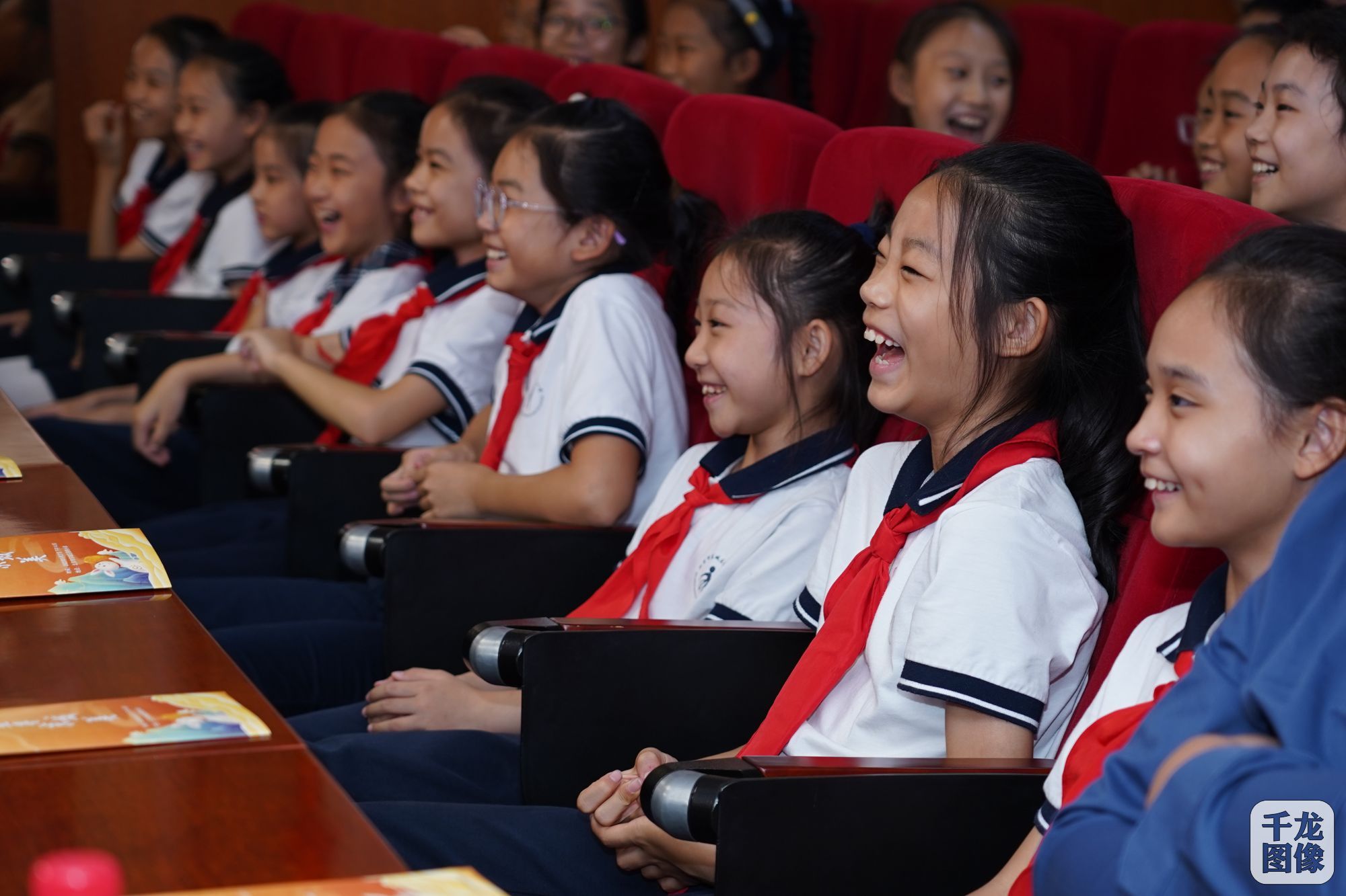 以线下,线上的形式,为北京景泰小学的同学们呈现了一场精彩的视听盛宴