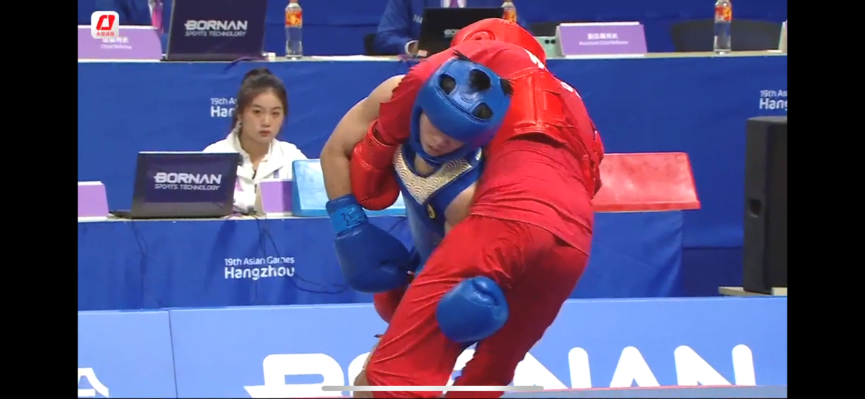 李玥瑶夺得杭州亚运会武术散打女子52公斤级金牌|金牌_新浪财经_新浪