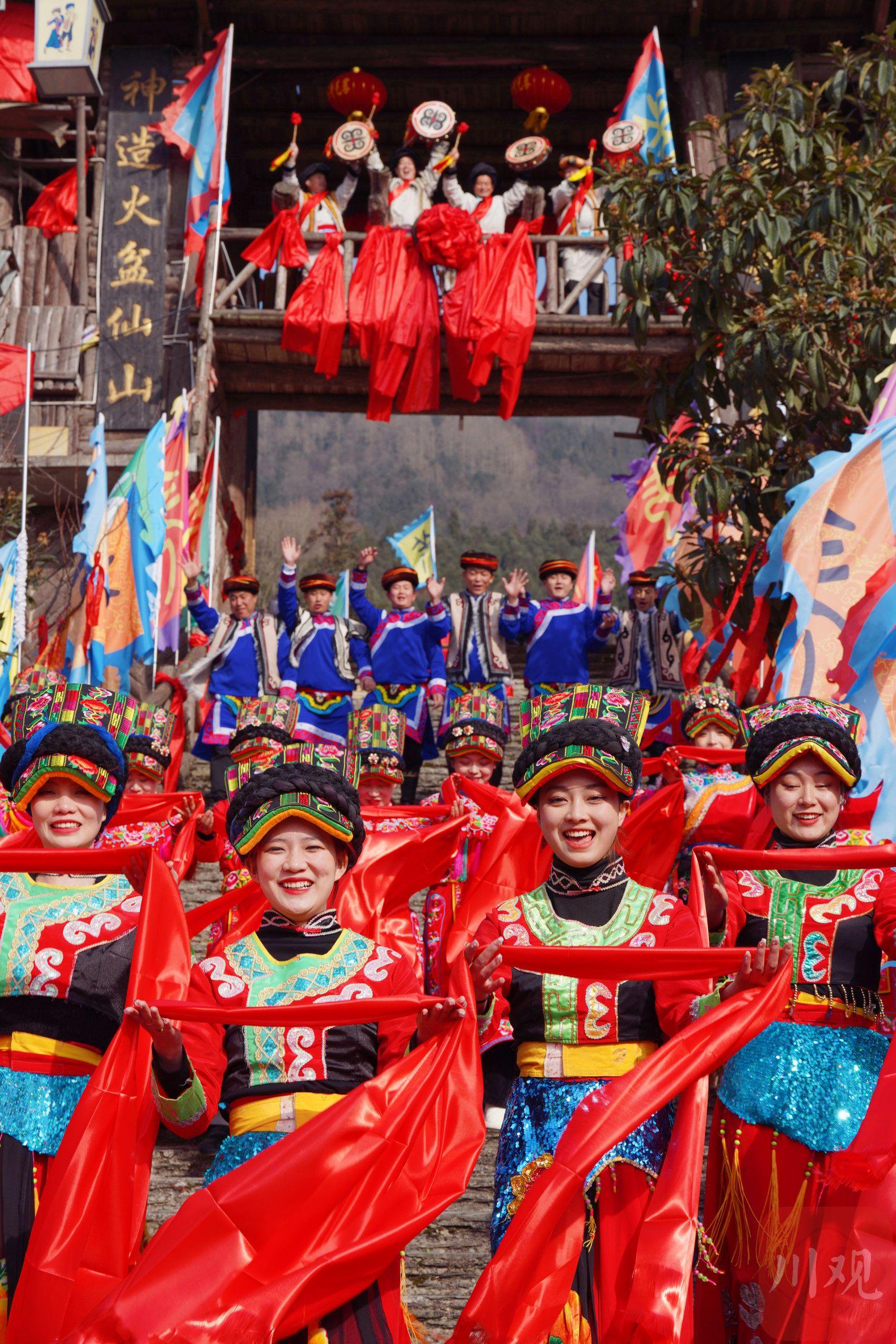 椅羌寨四川在线记者 吴梦琳中秋国庆"双节"假期即将来临,9月28日,绵阳