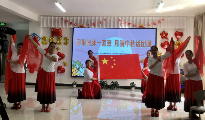 猜成语什么脉_正月十五猜灯谜居民同乐庆元宵(2)