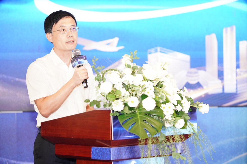 张江镇党委书记王庆致欢迎词,王庆表示,本次论坛的开展,搭建政企院