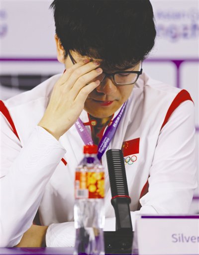 柯洁意外失手 获围棋男子个人赛银牌 "没有什么时刻比今天更遗憾了"