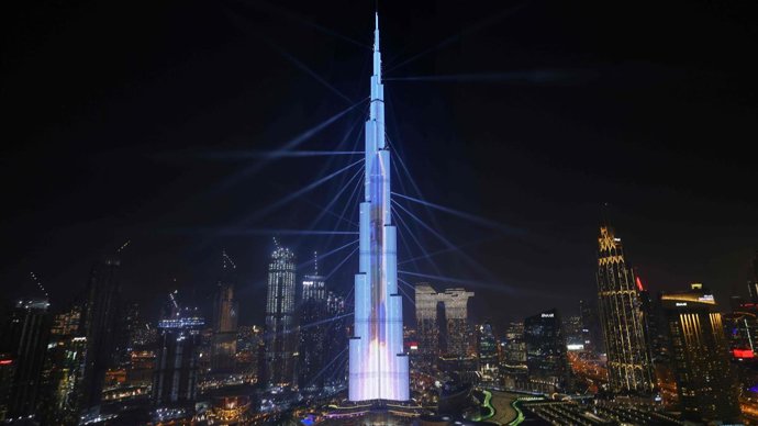 哈利法塔为中国亮灯,手机支付景点全覆盖,中东成为"双节"热门目的地