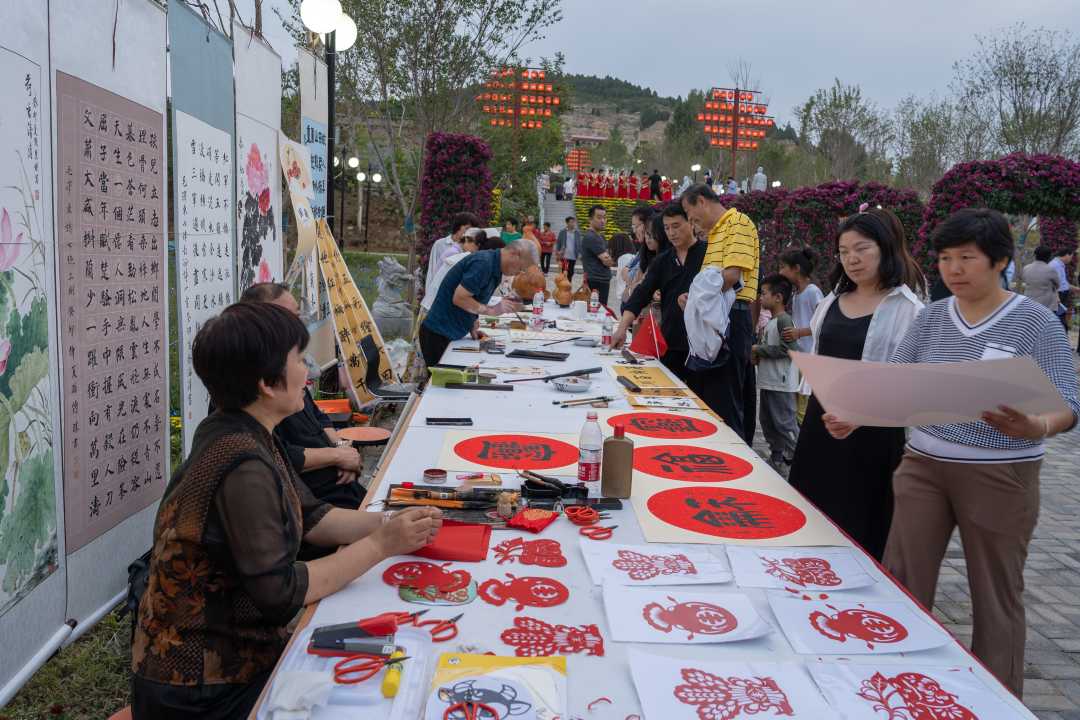 山东昌乐:黄河大集点燃假日经济