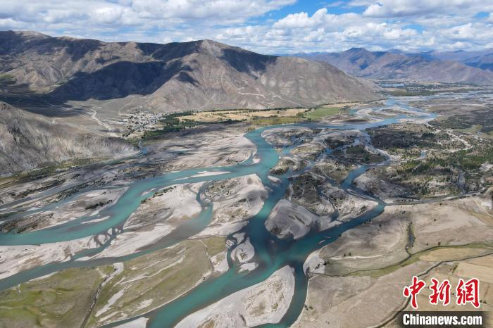 秋日西藏拉萨河水系风光壮丽|航拍_新浪财经_新浪网