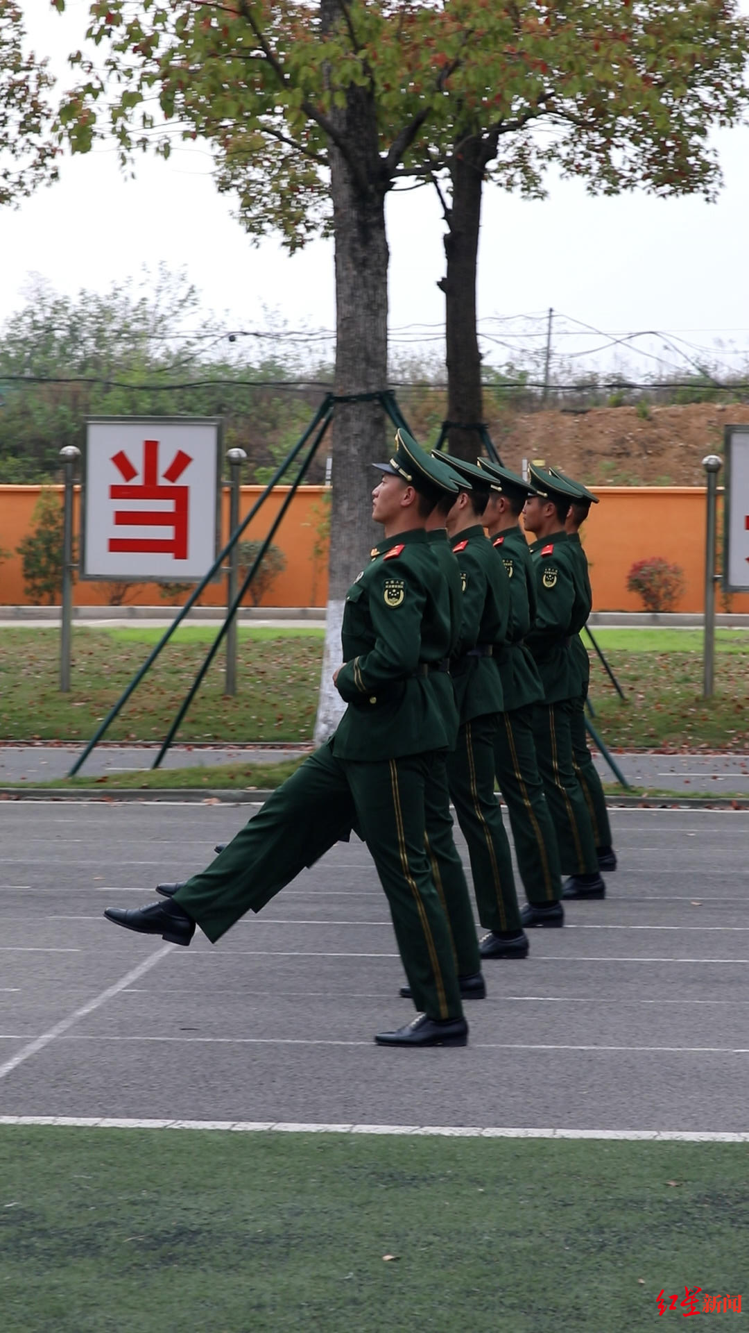 国旗护卫队训练文案图片