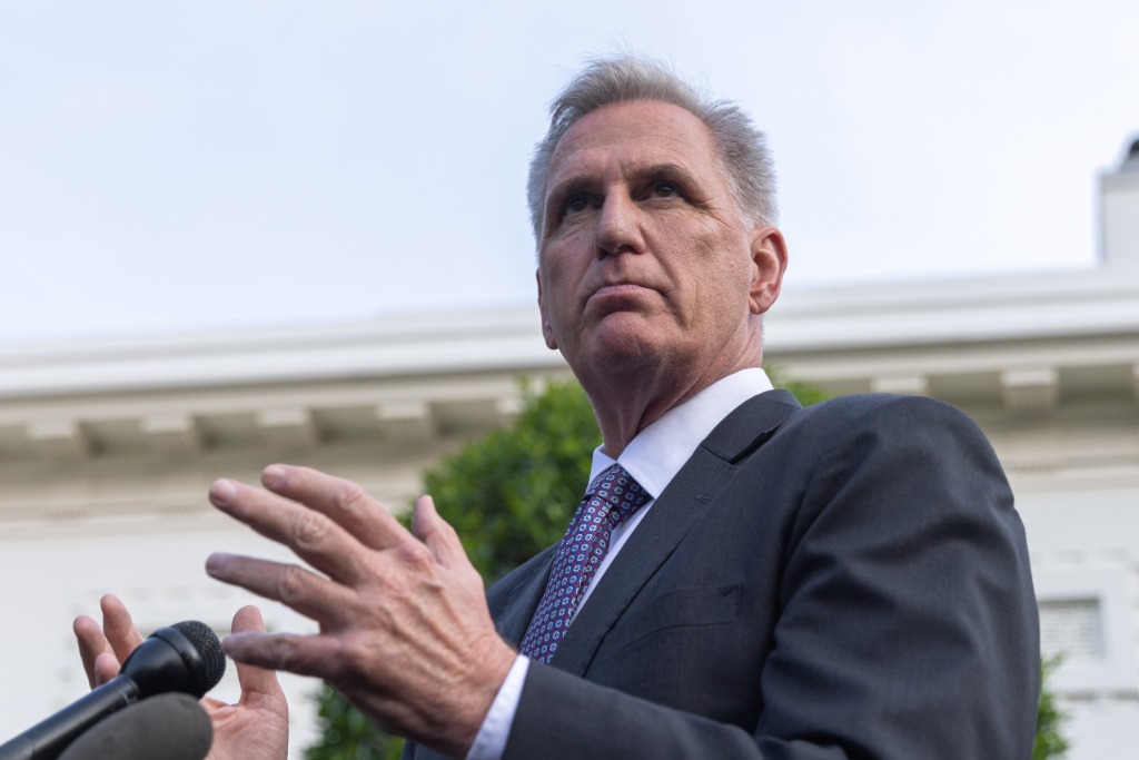 这是麦卡锡在美国华盛顿白宫回答记者提问的资料照片(5月22日摄).