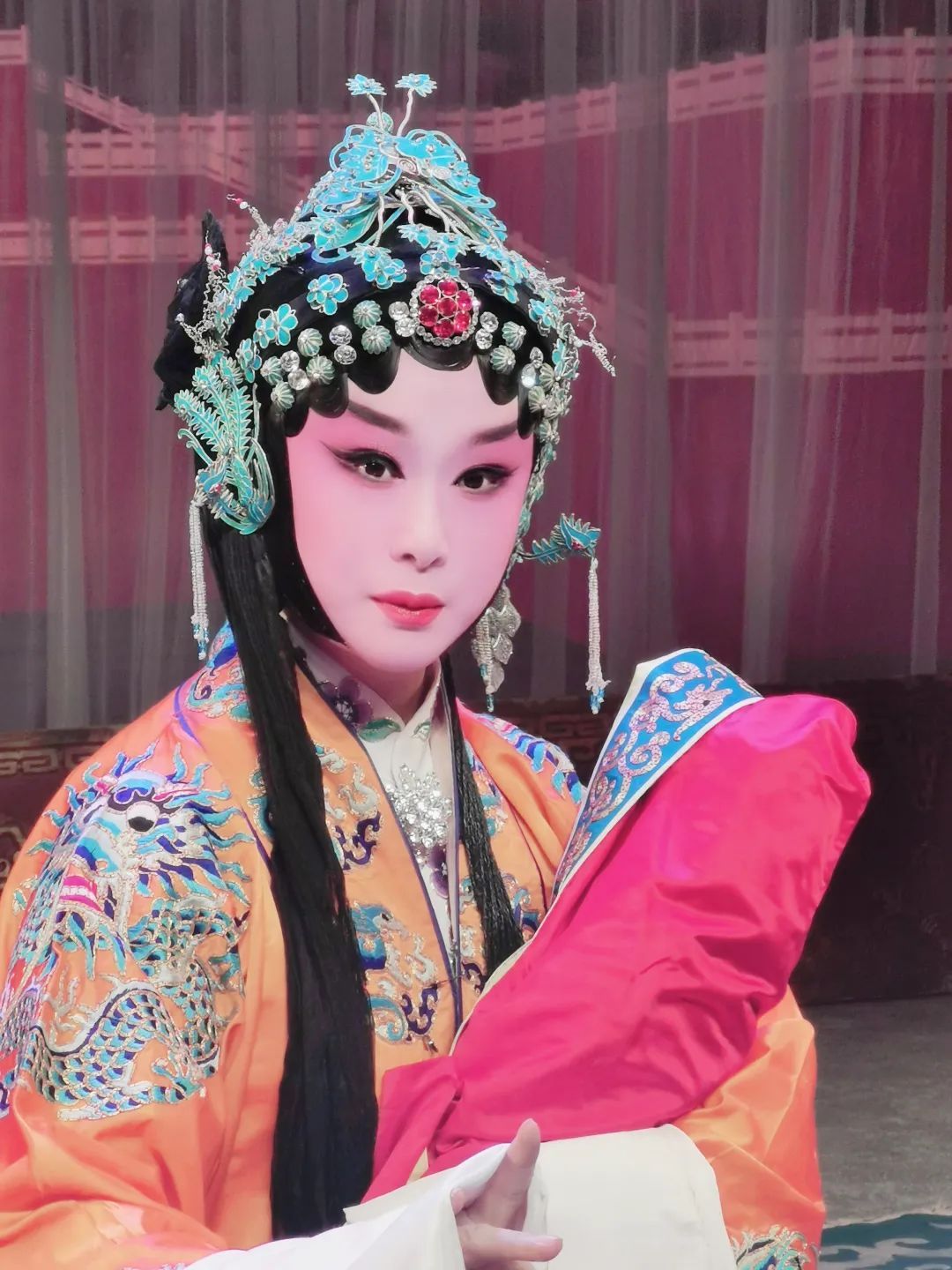 梨园盛世 "艺"路向上|卫小莉:只问耕耘,不问收获_新浪财经_新浪网