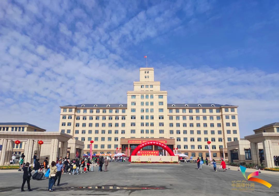 致力于将喀什大学建设成全国知名,新疆一流,在中亚地区有重要影响的