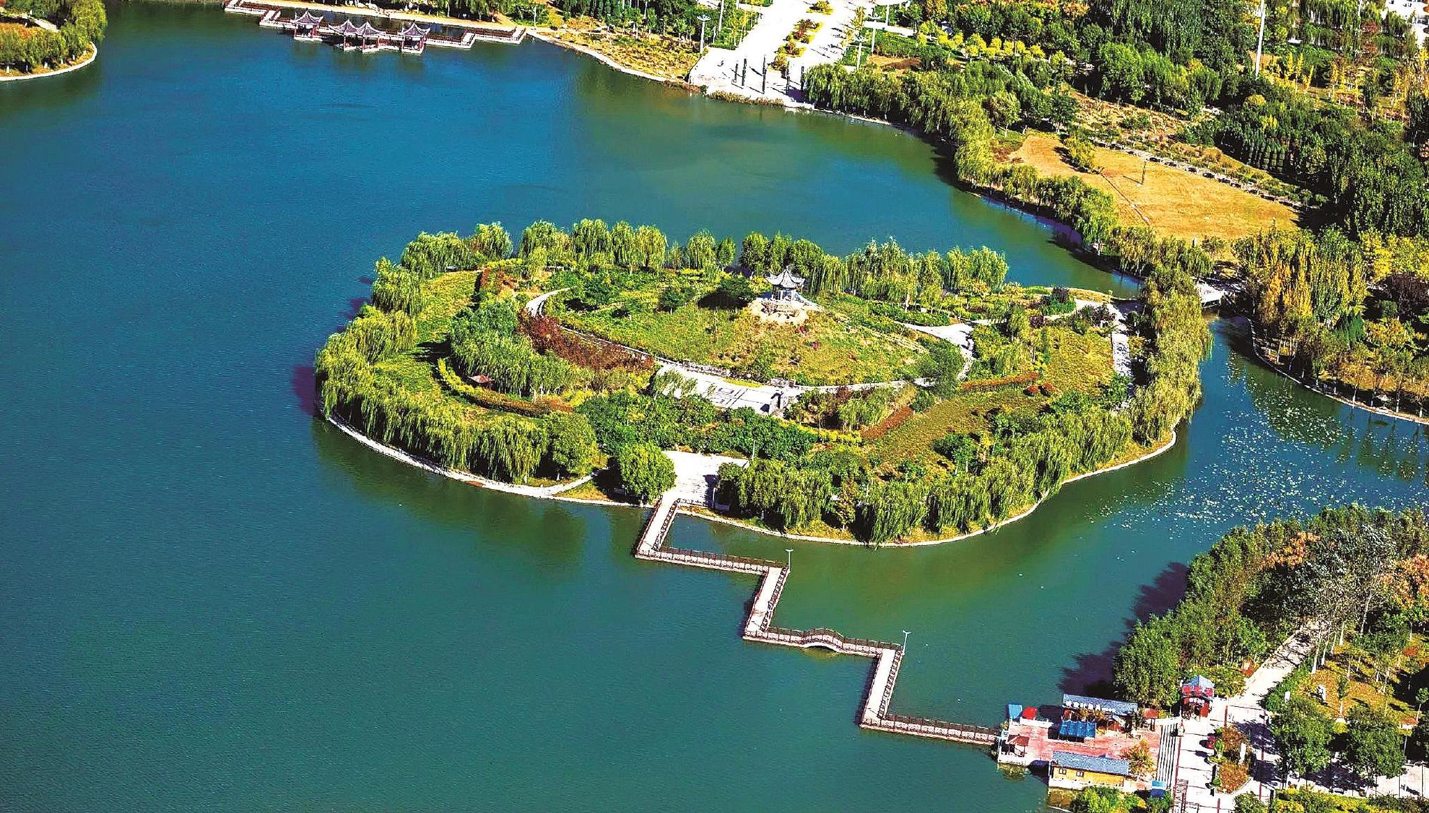 的游船码头彩霞落入公主湖公主湖园林小品公主湖公园馆陶原本没有湖