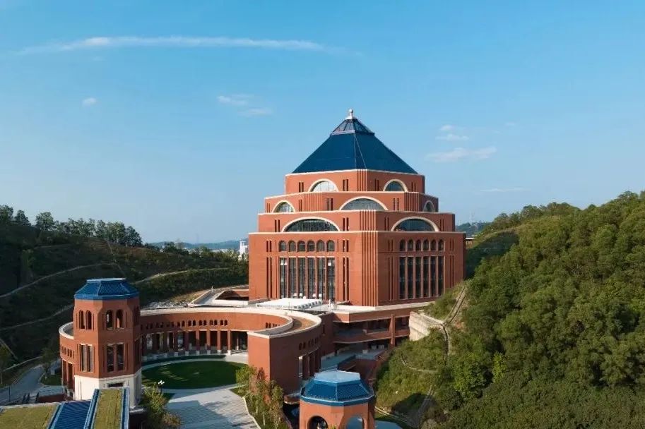 颜值与智慧并重 中山大学深圳校区图书馆正式启用|深圳市_新浪财经_新