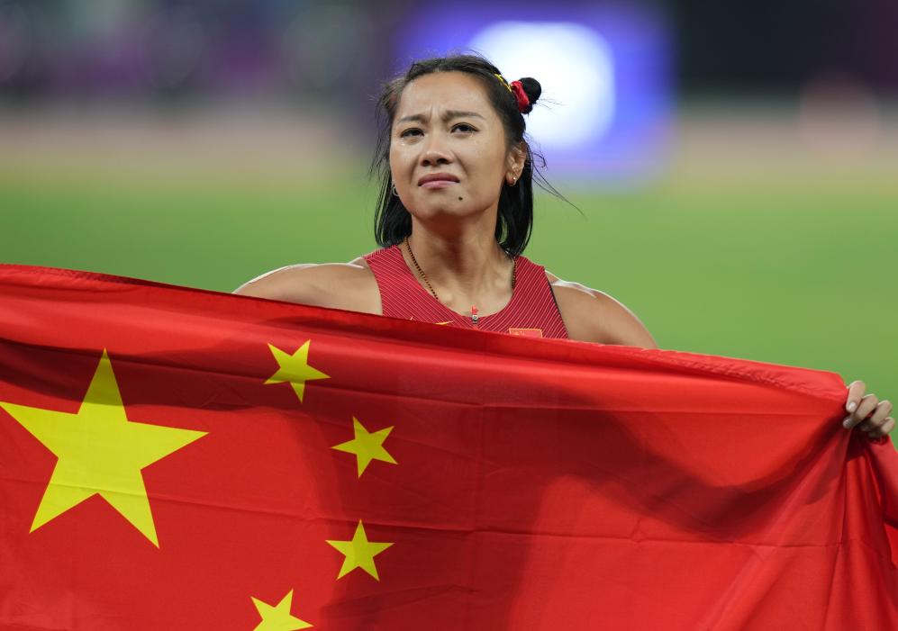 9月30日,中国选手葛曼棋在比赛后庆祝.新华社记者 孙非 摄