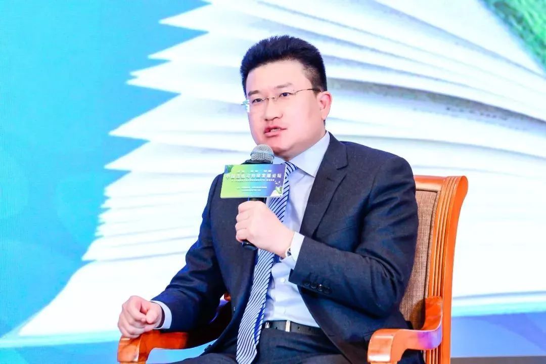 销售公司经理,销售公司江苏区总经理,生活纸公司董事长,销售公司产品