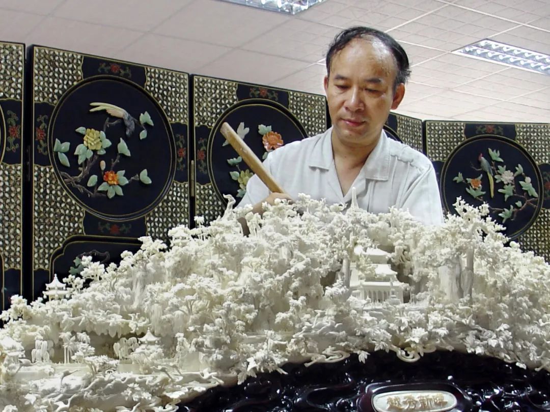 非遗传承人一刀一刀"雕刻"时光……|广州市_新浪财经_新浪网