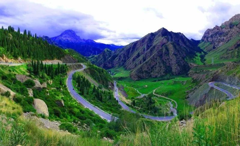 独库公路沿途美景 图据阿克苏地区融媒体中心