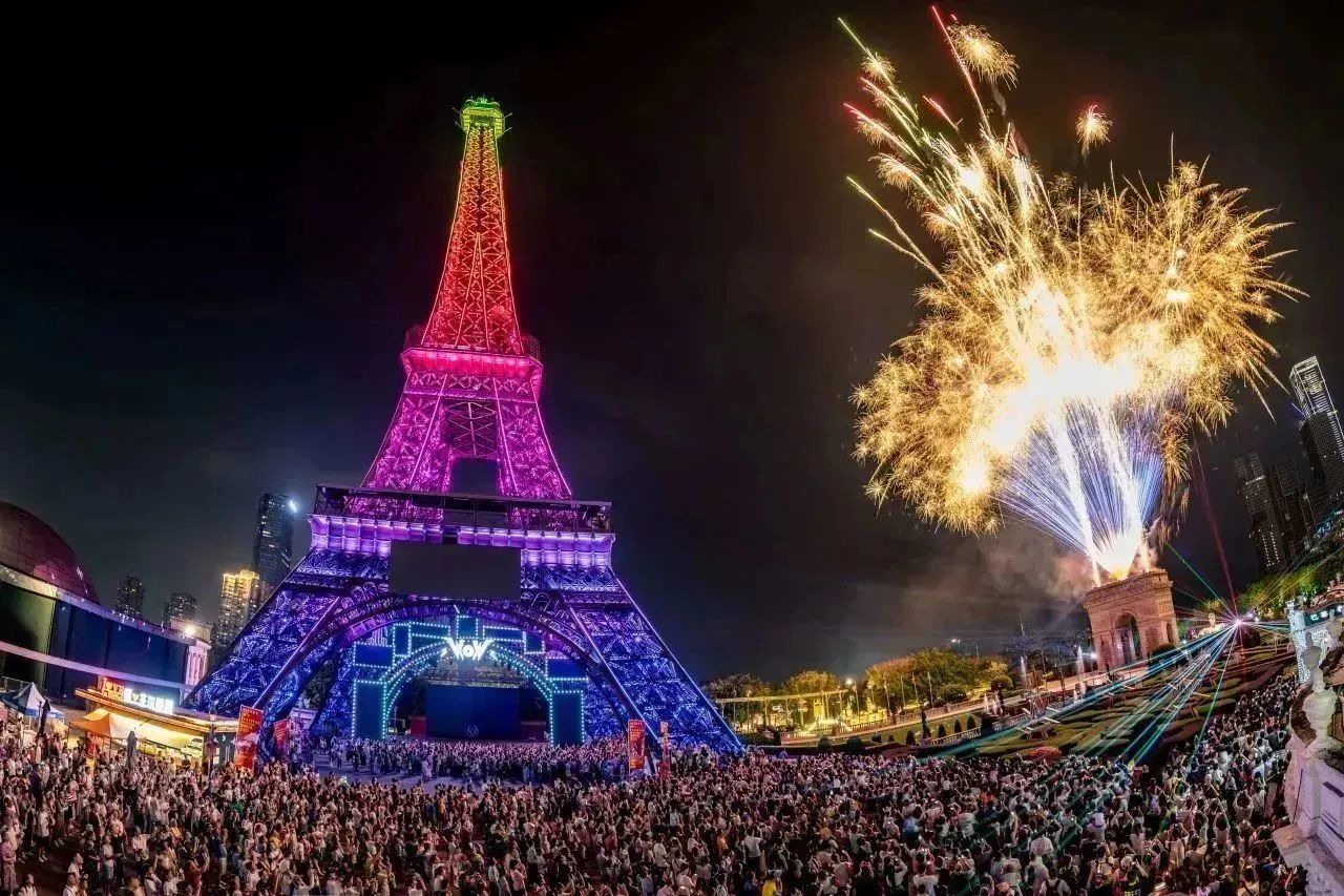 华侨城火爆"超级黄金周" 接待游客673万人次|华侨城_新浪财经_新浪网