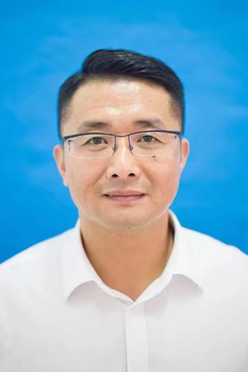 德兴市人民政府副市长严志平,男,汉族,1980年9月生,大学,中共党员.