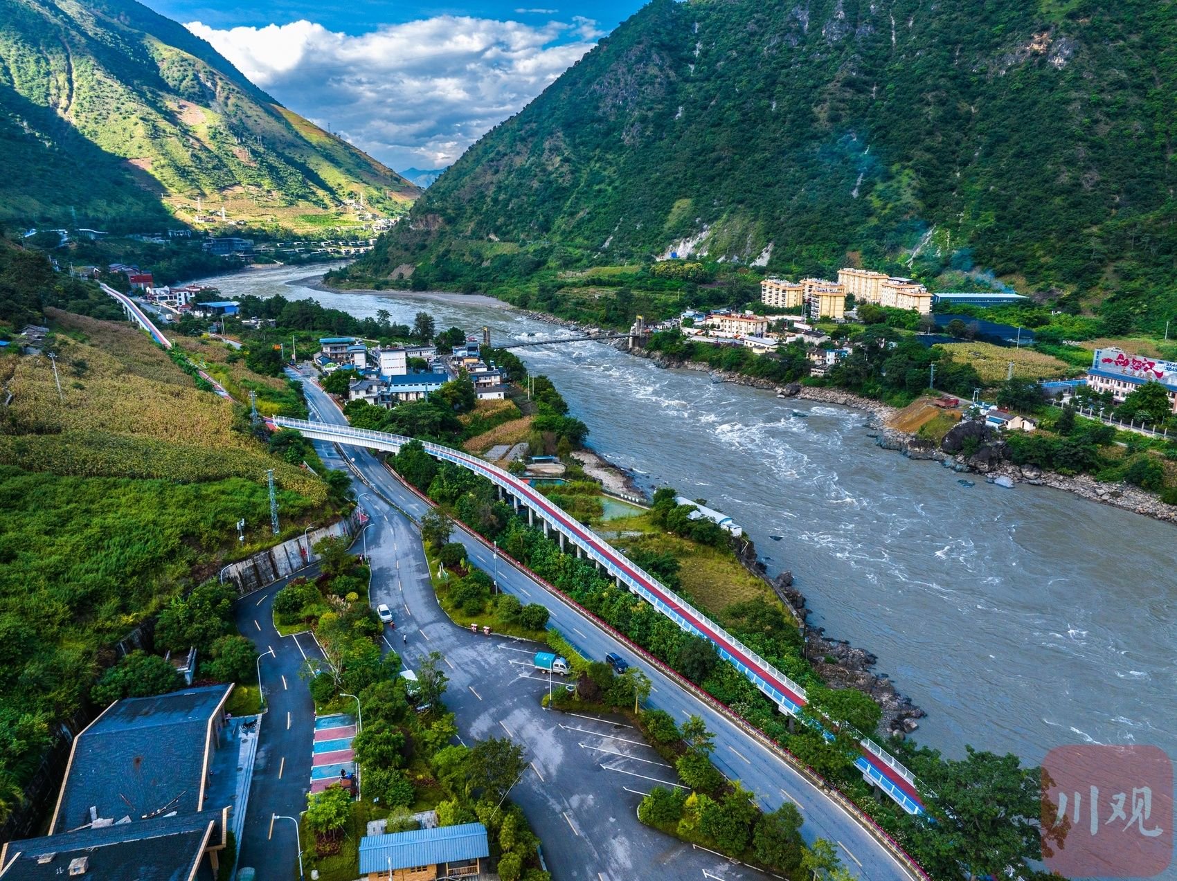 与美同行 怒江美丽公路风光如画