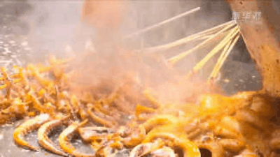 图片来源：新华社