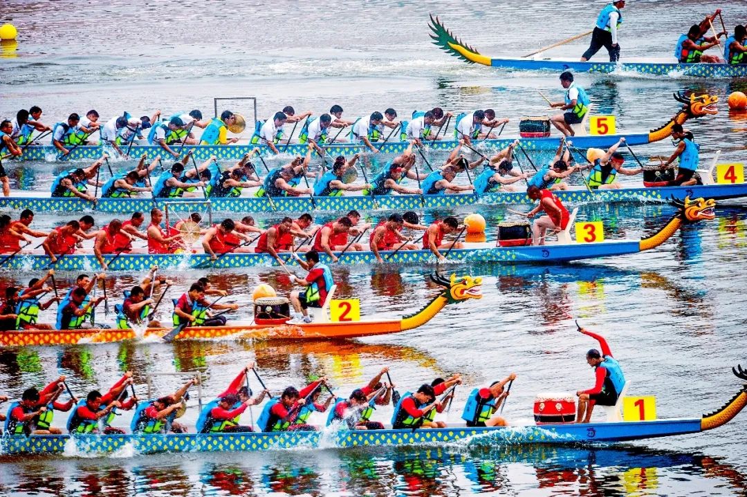 屈原故里端午节龙舟竞渡