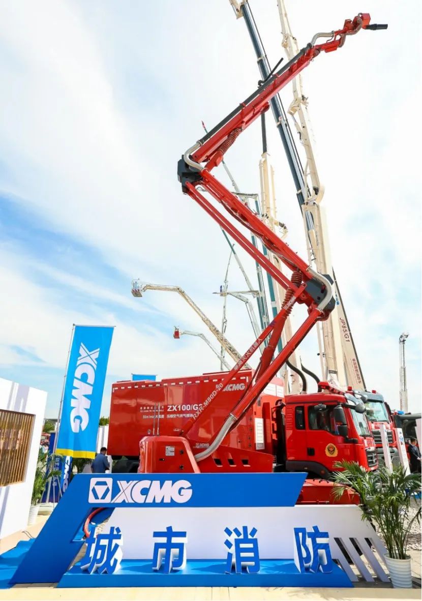 徐工rxr-m80d-20履带式举高灭火机器人