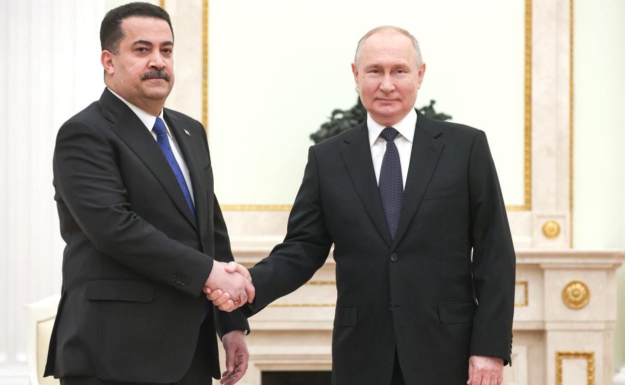  当地时间10日，俄罗斯总统普京与到访的伊拉克总理苏达尼在克里姆林宫举行会谈。